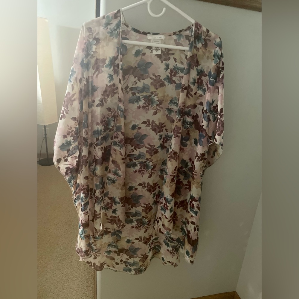 Cute flowy kimono